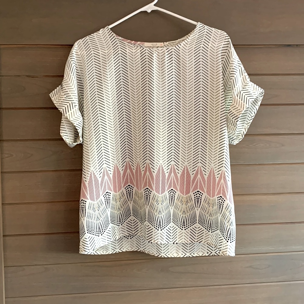 Classy, short sleeve Le Lis silk shirt. Size S